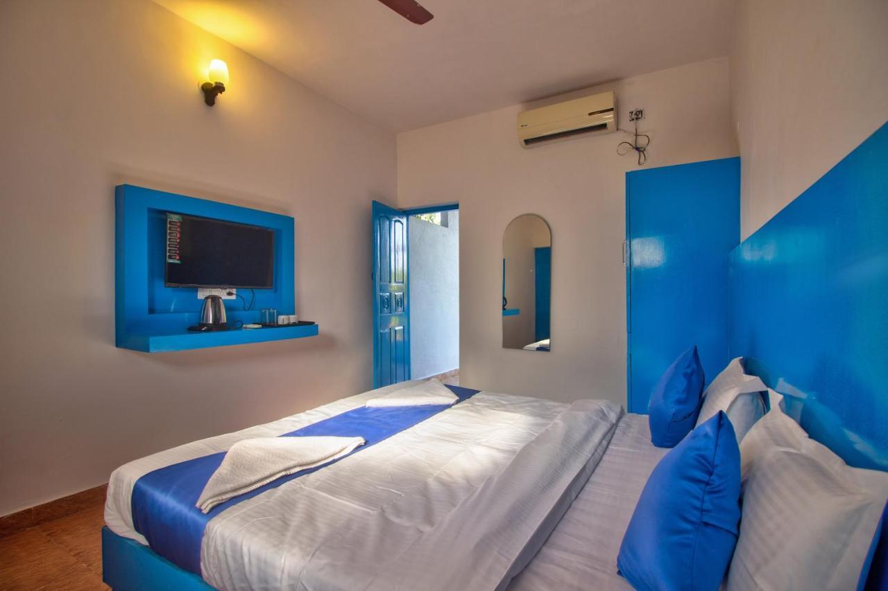 Mandrem Retreat Beach Resort Old Goa Exterior photo
